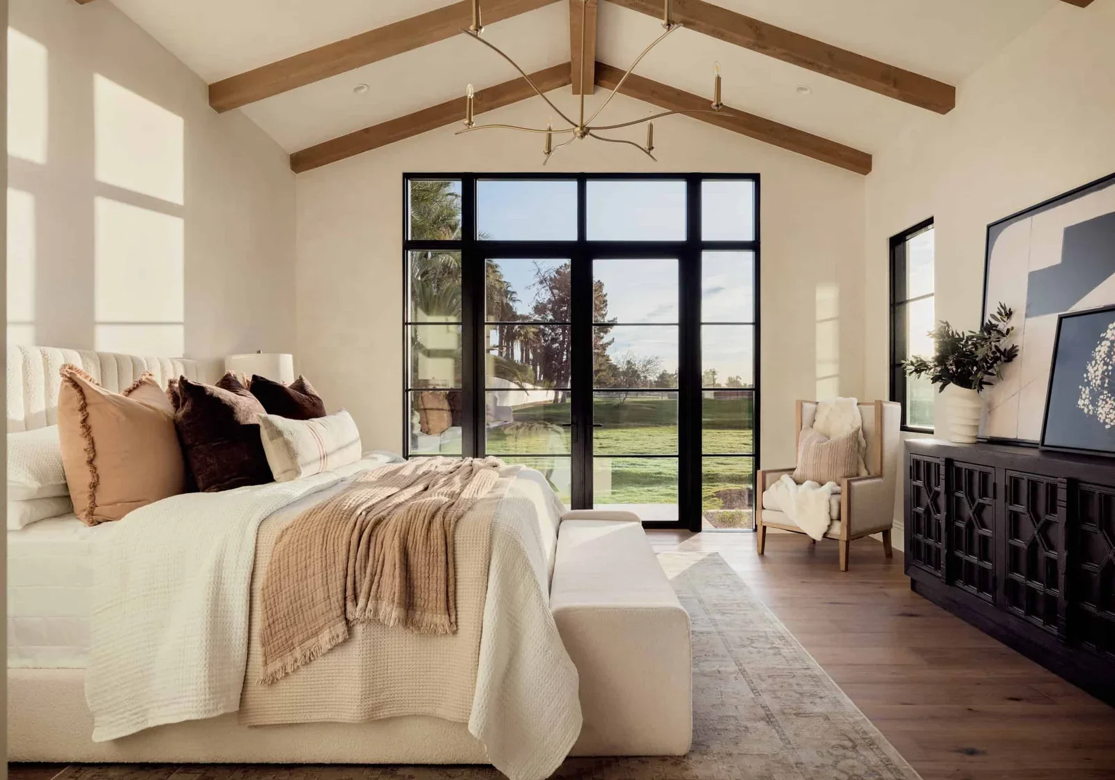 2025 Holiday Styles & Design Trends for Luxury Homes in 2026